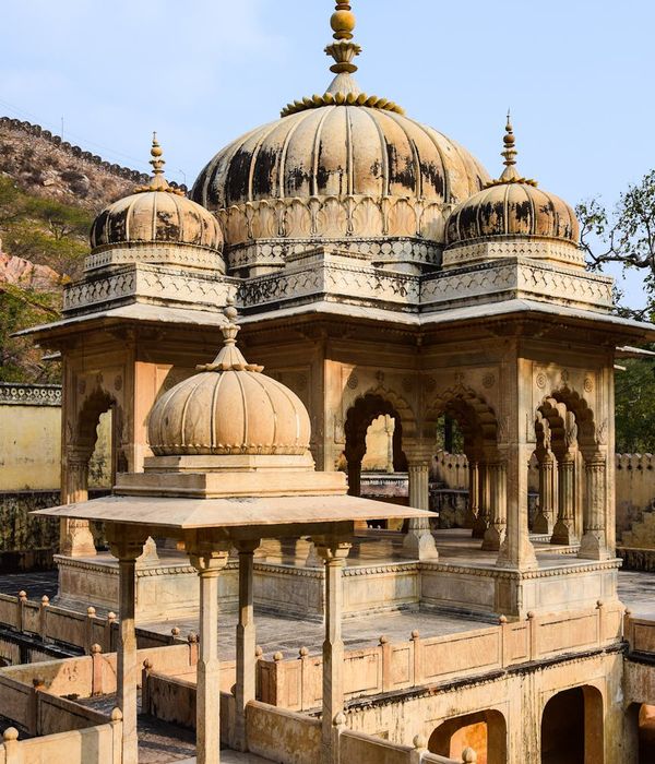 Detailed view of structured educational patterns and information architecture